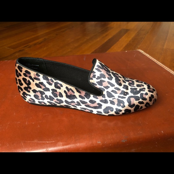 Caslon Leopard Slipper Shoe: Size 8 Velvet Slip-On - Picture 2 of 8